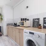 Bright Close To The Center Of By Rent Like Apartment *