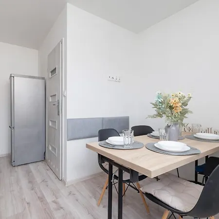 Bright Close To The Center Of By Rent Like Апартаменты