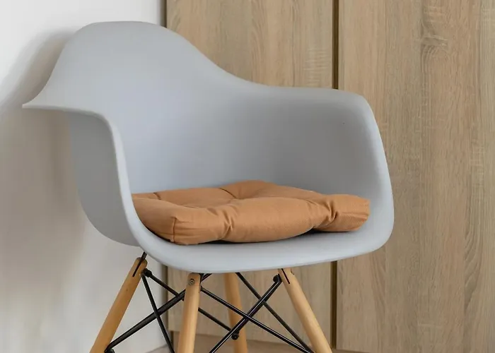 Bright Close To The Center Of By Rent Like דירה קטוביץ