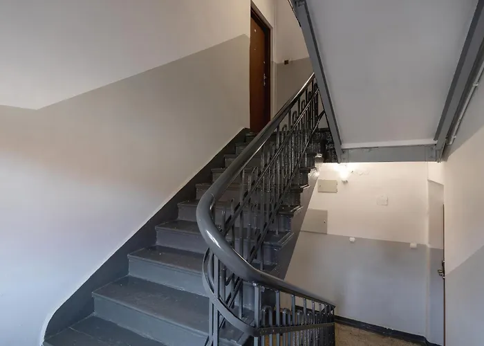 Bright Close To The Center Of By Rent Like דירה