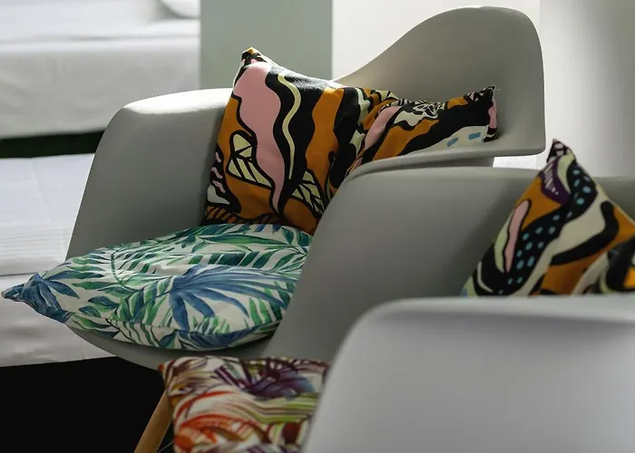 דירה Bright Close To The Center Of By Rent Like *