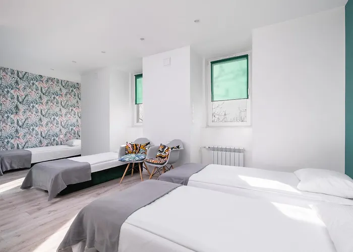 Bright Close To The Center Of By Rent Like *