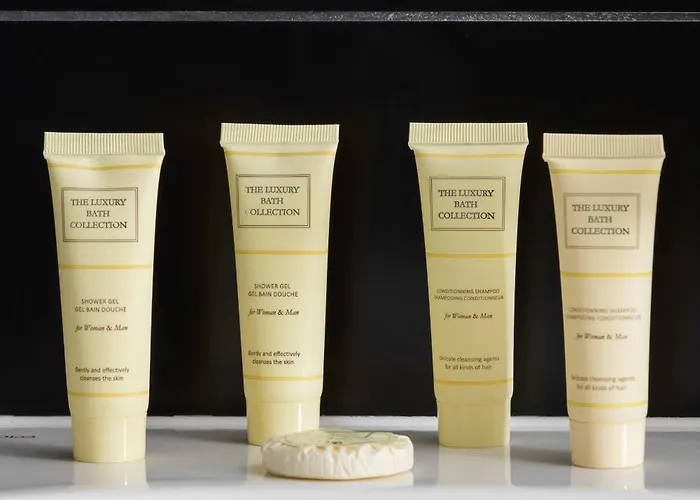 דירה Bright Close To The Center Of By Rent Like *