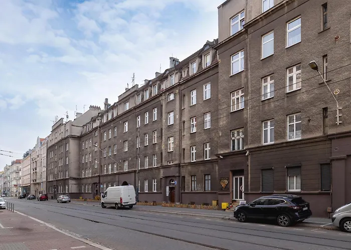 Bright Close To The Center Of By Rent Like * קטוביץ