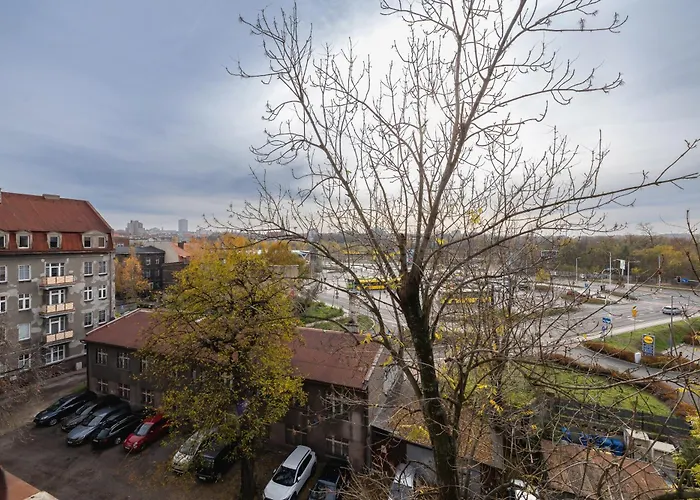 Bright Close To The Center Of By Rent Like * קטוביץ